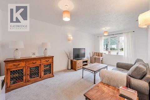 1 bedroom flat for sale, Cotswold Way, Worcester Park, KT4