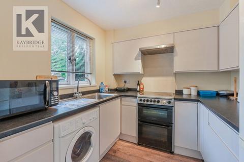 1 bedroom flat for sale, Cotswold Way, Worcester Park, KT4