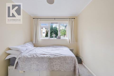 1 bedroom flat for sale, Cotswold Way, Worcester Park, KT4