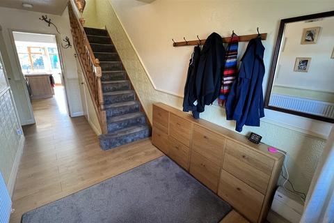 121 Bedale Drive, Skelmanthorpe, Huddersfield, HD8 9EU