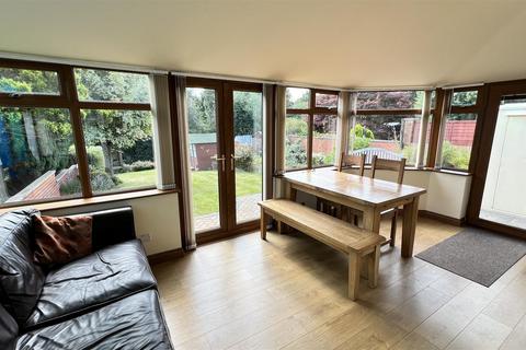 121 Bedale Drive, Skelmanthorpe, Huddersfield, HD8 9EU