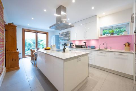 4 bedroom house for sale, Calais Street, Camberwell, London, SE5