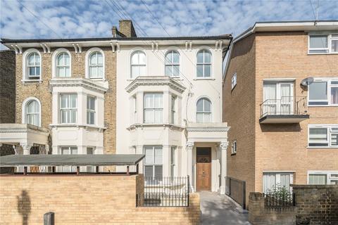 Flat 3, 42 Wellington Gardens, London, SE7 7PH