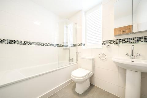 Flat 3, 42 Wellington Gardens, London, SE7 7PH