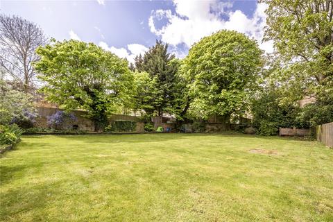 Flat 3, 42 Wellington Gardens, London, SE7 7PH