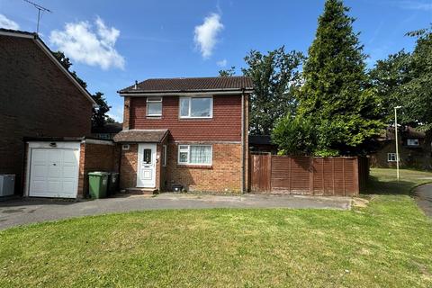 3 bedroom detached house for sale, Alma Road, Bordon