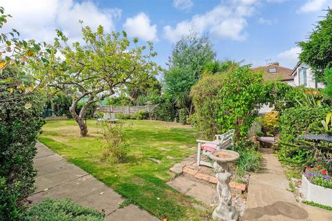 4 bedroom semi-detached house for sale, Mayhew Close, London E4