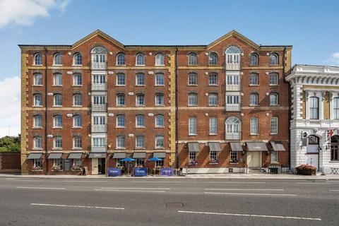 4 bedroom apartment for sale, Town Quay, Southampton