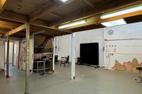 Industrial unit to rent, Upper Brents, Faversham ME13