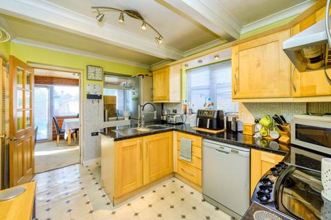 10 Cawsam Gardens, Caversham, Reading, RG4 5JE