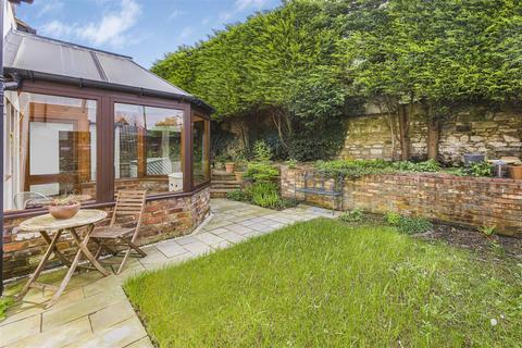 Coopers Cottage Back Street, Gawcott, Buckingham, MK18 4HN