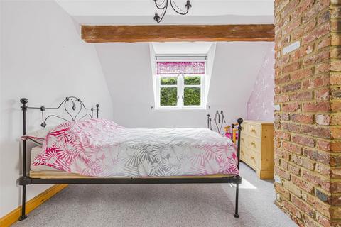 Coopers Cottage Back Street, Gawcott, Buckingham, MK18 4HN