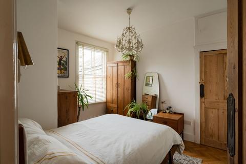 166 Richmond Road, Leytonstone, London, E11 4BS