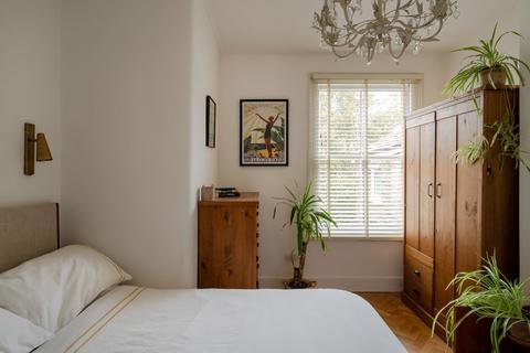 166 Richmond Road, Leytonstone, London, E11 4BS