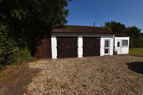 4 bedroom detached house for sale, Staithes Road, Preston, Hull