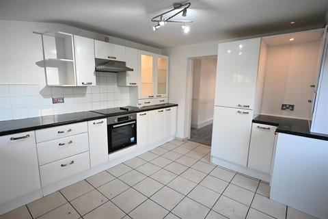 3 bedroom end of terrace house for sale, Lord Street, Westhoughton