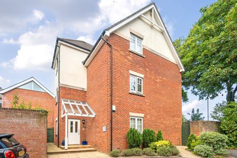 2 bedroom apartment for sale, Bell Street, Romsey, Hampshire, SO51