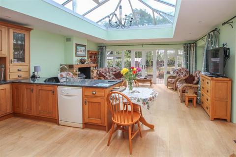 4 bedroom detached house for sale, Cadogan Avenue, West Horndon, Brentwood