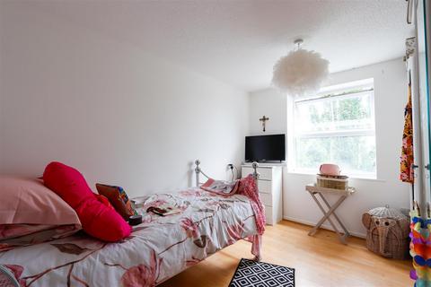 1 bedroom flat for sale, Heol Broadland, Barry