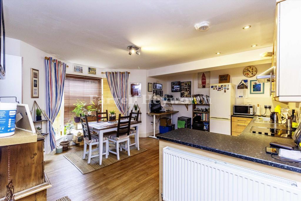 Kitchen dining room