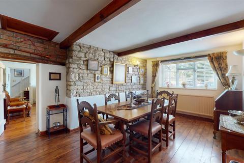 3 bedroom cottage for sale, The Square, Ryhall