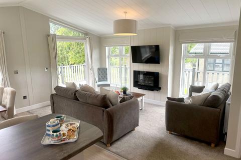 3 bedroom lodge for sale, Otterham Cornwall