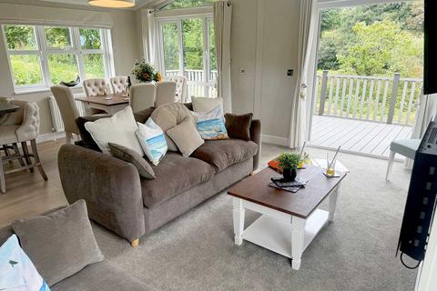 3 bedroom lodge for sale, Otterham Cornwall