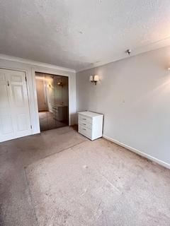 1 bedroom flat to rent, Friern Watch Avenue, London, N12