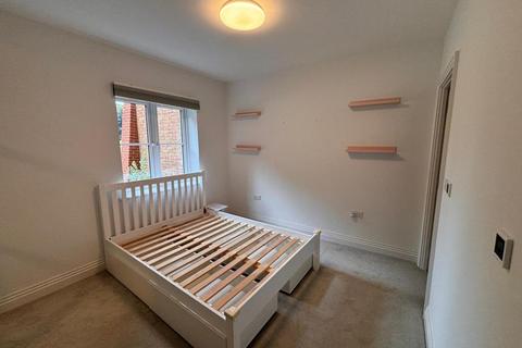 2 bedroom apartment to rent, Aspen Road,  High Wycombe,  HP10