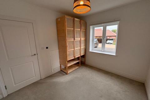 2 bedroom apartment to rent, Aspen Road,  High Wycombe,  HP10