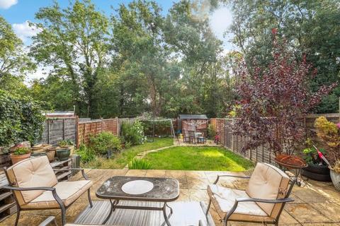 3 bedroom semi-detached house for sale, Durley Avenue, Pinner