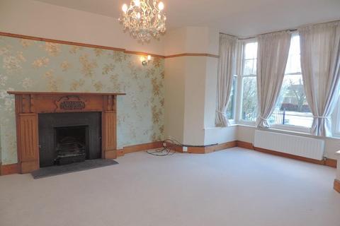 4 bed semi-detached house for rent in Natland Road, Kendal
