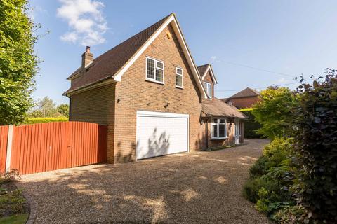 4 bedroom detached house for sale, Chapmans Lane, East Grinstead RH19