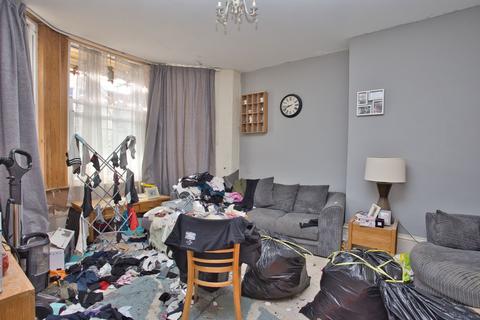 1 bedroom flat for sale, Westbourne Gardens, Folkestone, CT20