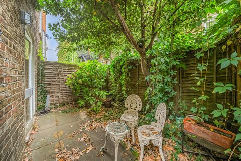 1 bedroom flat for sale, Rigault Road, Fulham, London, SW6