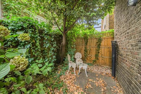 32 Rigault Road, London, SW6 4JL