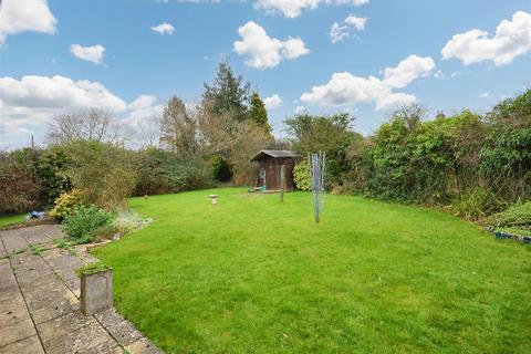 3 bedroom detached bungalow for sale, Barnaby Mead, Gillingham