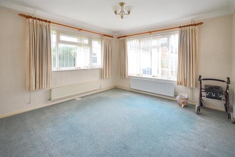 3 bedroom detached bungalow for sale, Barnaby Mead, Gillingham