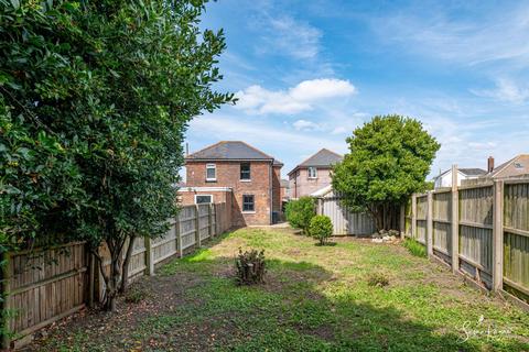 3 bedroom semi-detached house for sale, Victoria Crescent, Ryde