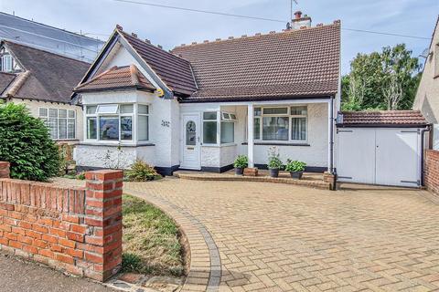 3 bedroom detached bungalow for sale, Tunbridge Road, Southend-on-Sea SS2