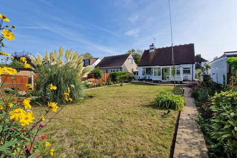 3 bedroom detached bungalow for sale, Tunbridge Road, Southend-on-Sea SS2