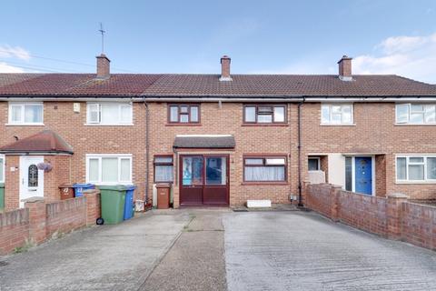 3 bedroom terraced house for sale, Manor Close, Aveley RM15