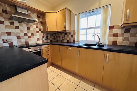 2 bedroom apartment to rent, 10 Edward Lisle Gardens, Tettenhall