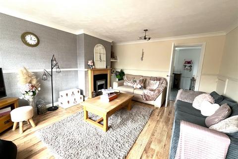 3 bedroom terraced house for sale, Chadwick Crescent, Hill Ridware, Rugeley