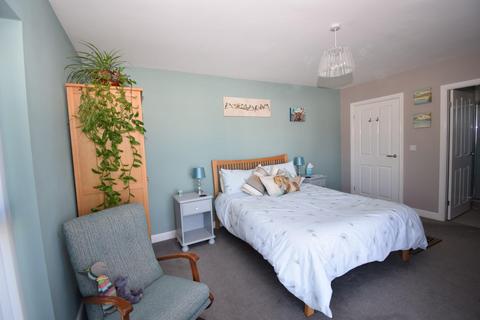 1 Cae Eithin, Morfa Bychan, Porthmadog, LL49 9YJ
