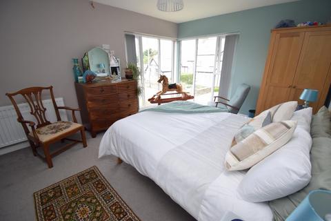 1 Cae Eithin, Morfa Bychan, Porthmadog, LL49 9YJ