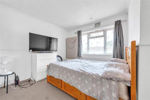 2 Stuart Mantle Way, Erith, DA8 3LQ