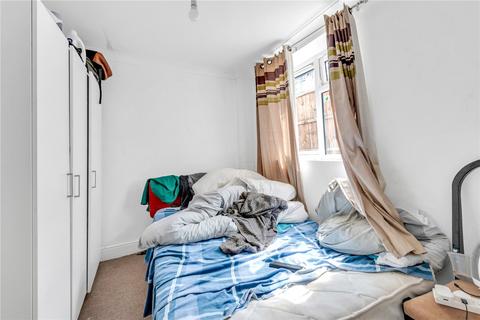 2 Stuart Mantle Way, Erith, DA8 3LQ