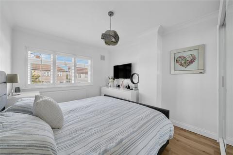 11 Eastry Road, Erith, DA8 1NW