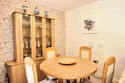 1 bedroom retirement property for sale, Kleinwort Close, Hurst Place, RH16